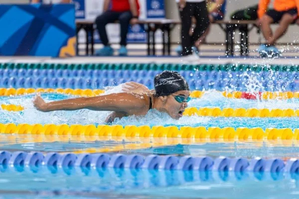 female swimmer butterfly stroke