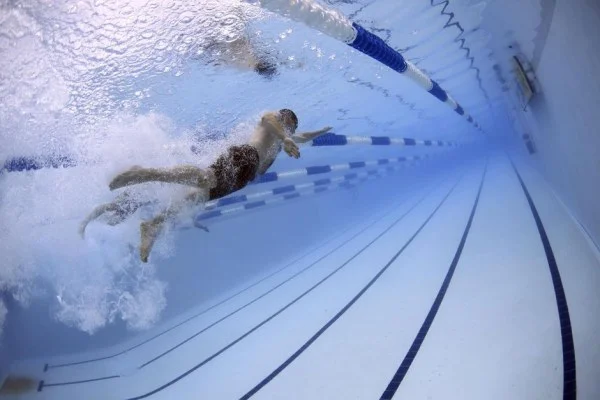 swimmer training underwater